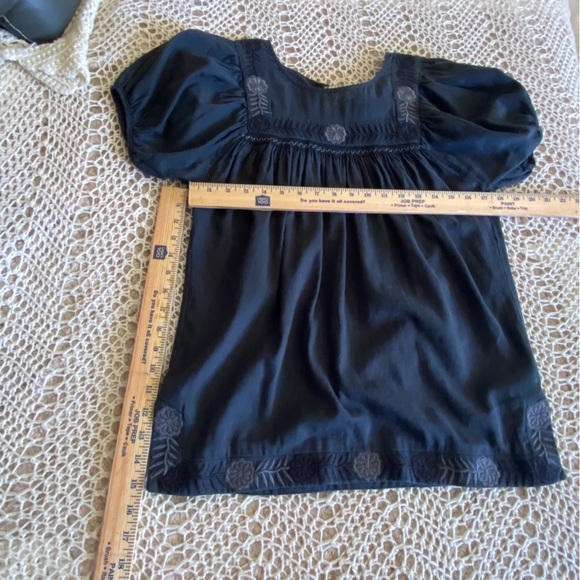 Linen Short Sleeve Peasant Dark Blue Top Embroidered Flowers Size Large - Picture 12 of 17